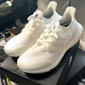 Adidas Ultraboost 21 9.5 mens